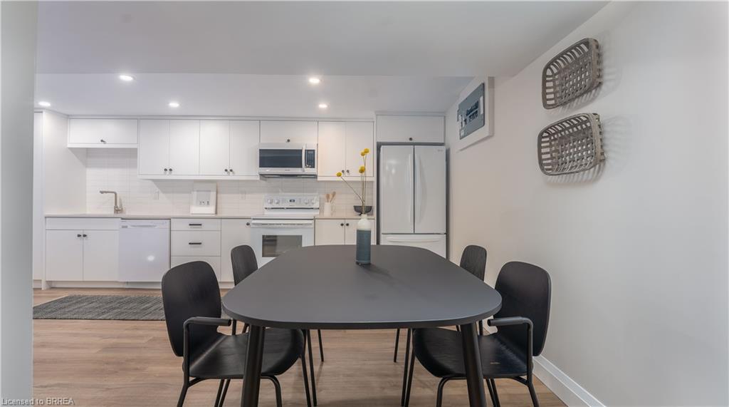 75 Henderson Avenue Property Photo 20