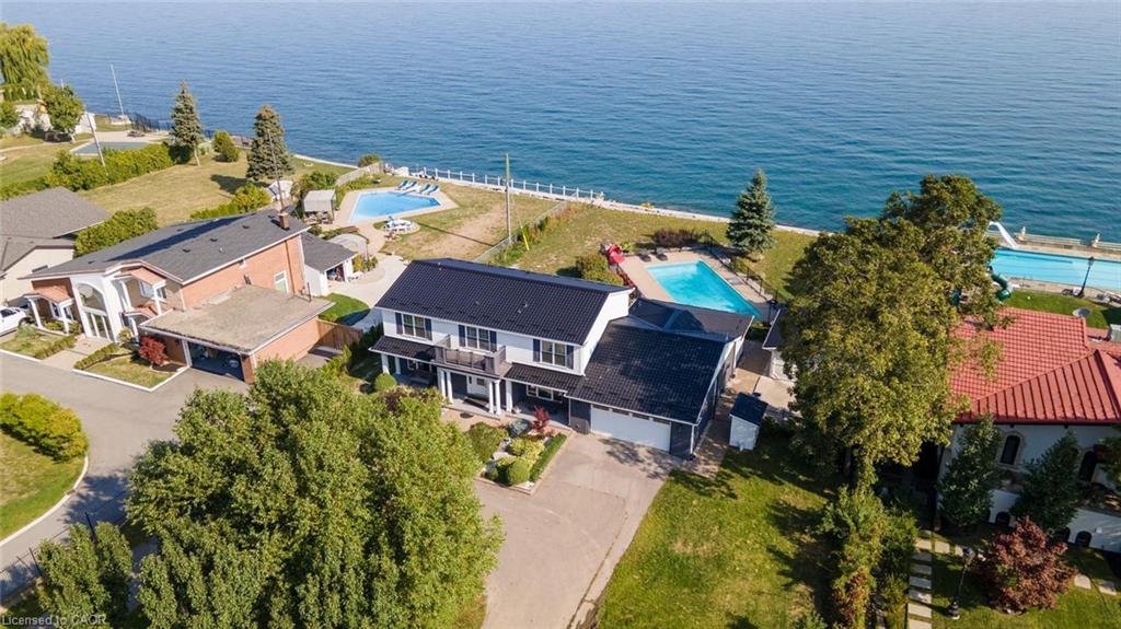 1073 N Service Road Property Photo 1