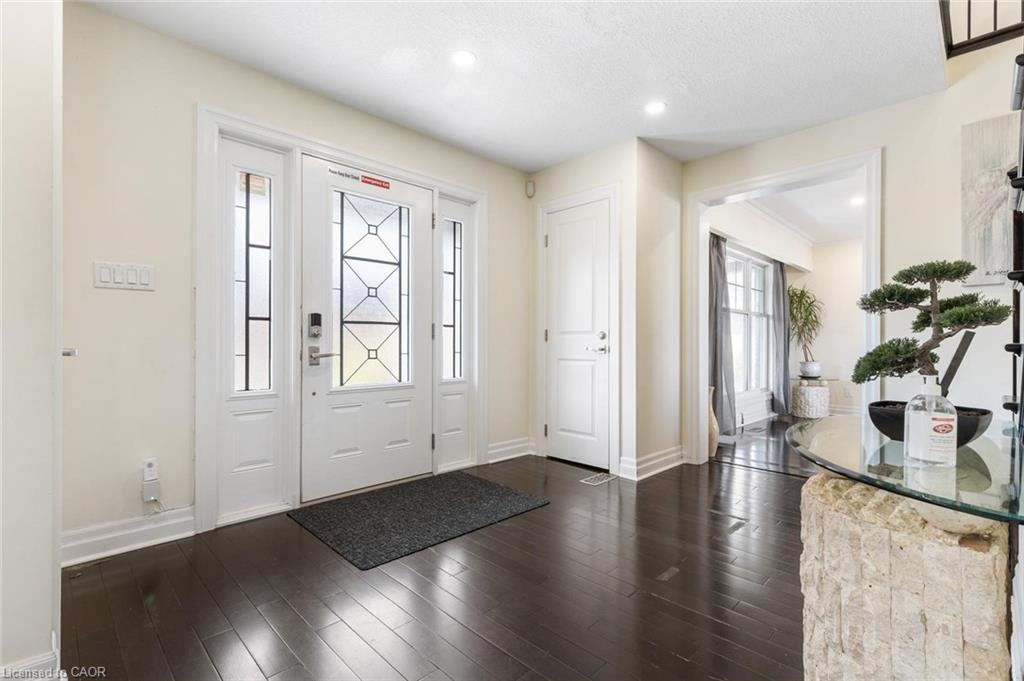 1073 N Service Road Property Photo 6