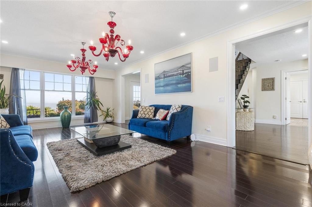 1073 N Service Road Property Photo 9