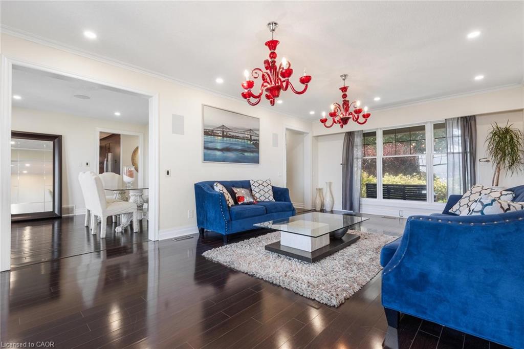 1073 N Service Road Property Photo 10