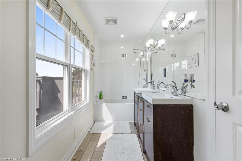 1073 N Service Road Property Photo 29