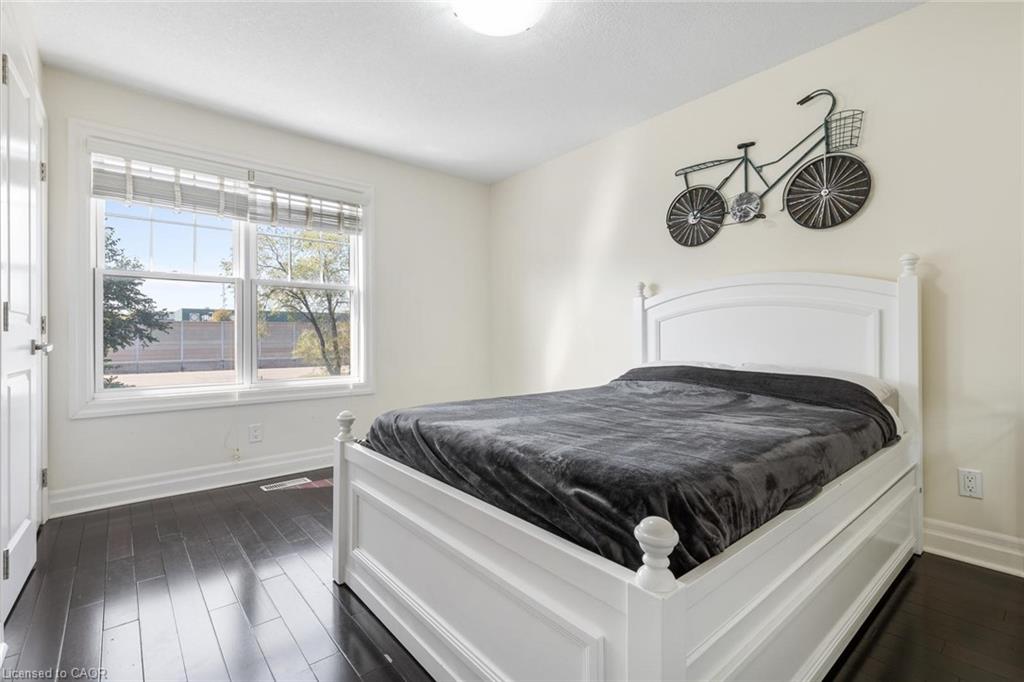 1073 N Service Road Property Photo 31