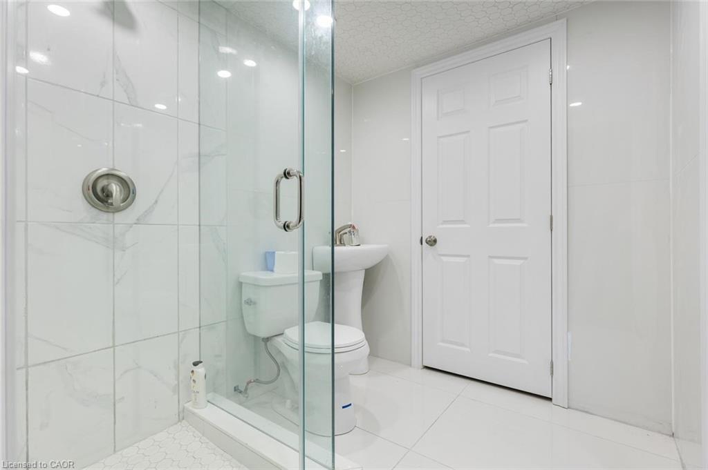 1073 N Service Road Property Photo 34