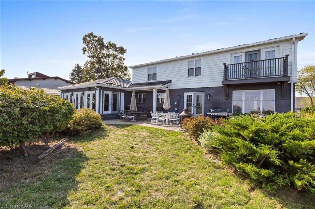 1073 N Service Road Property Photo 42