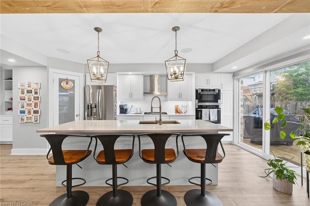 110 Oakes Crescent Property Photo 11