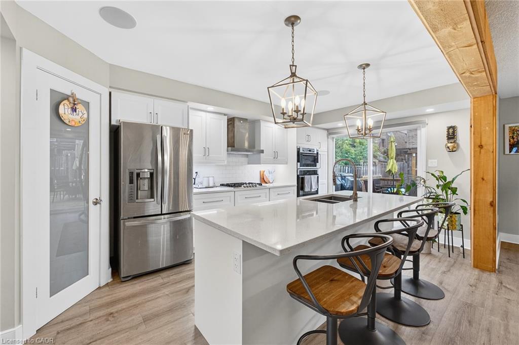 110 Oakes Crescent Property Photo 13