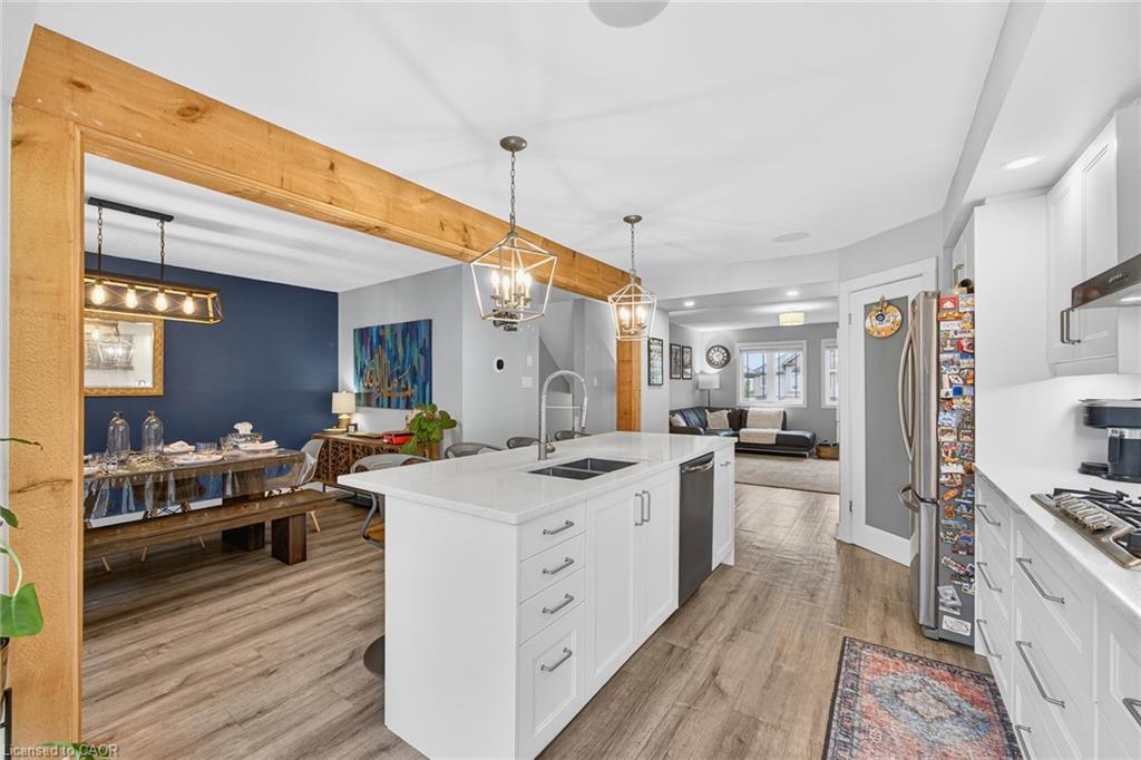 110 Oakes Crescent Property Photo 14