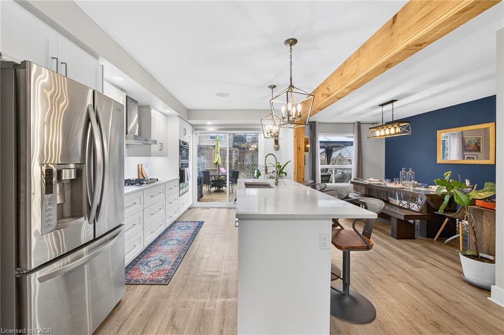 110 Oakes Crescent Property Photo 15