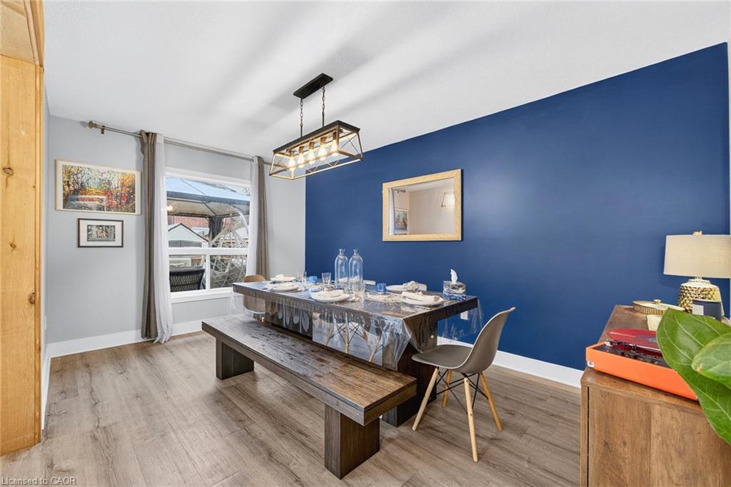 110 Oakes Crescent Property Photo 17