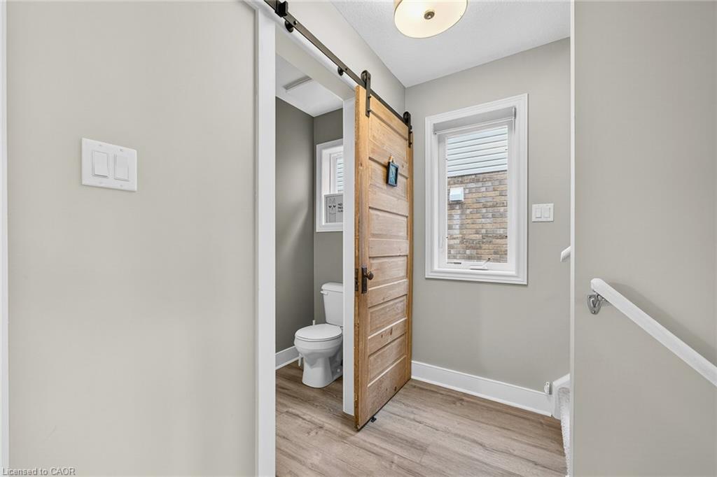 110 Oakes Crescent Property Photo 19