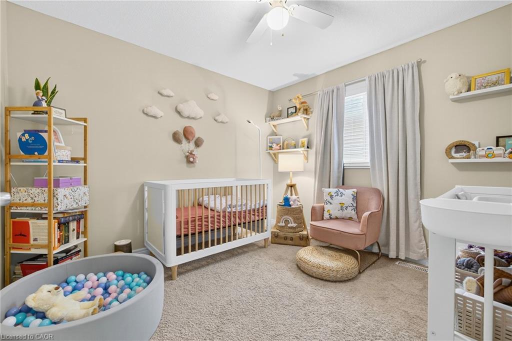 110 Oakes Crescent Property Photo 25