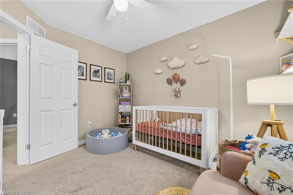 110 Oakes Crescent Property Photo 26