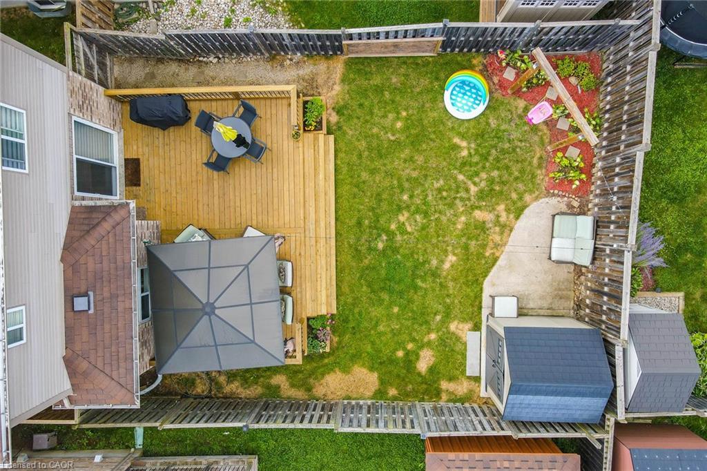 110 Oakes Crescent Property Photo 36