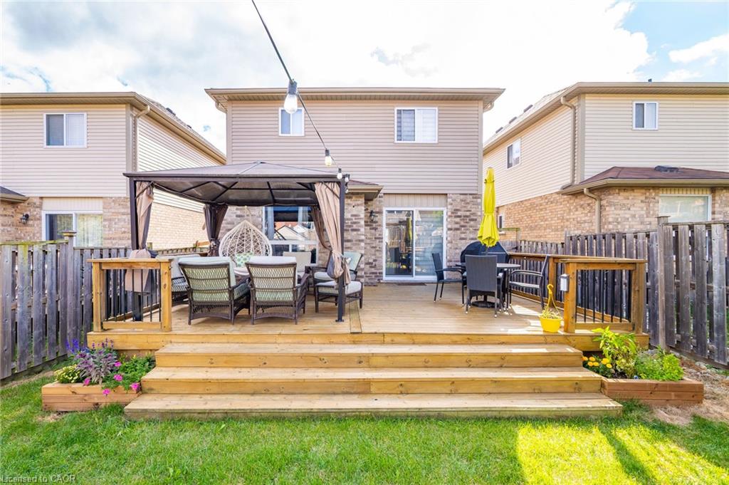 110 Oakes Crescent Property Photo 39