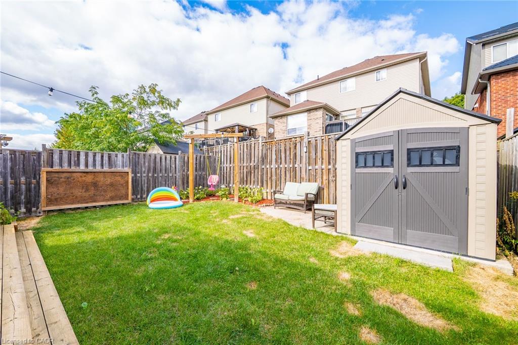 110 Oakes Crescent Property Photo 40