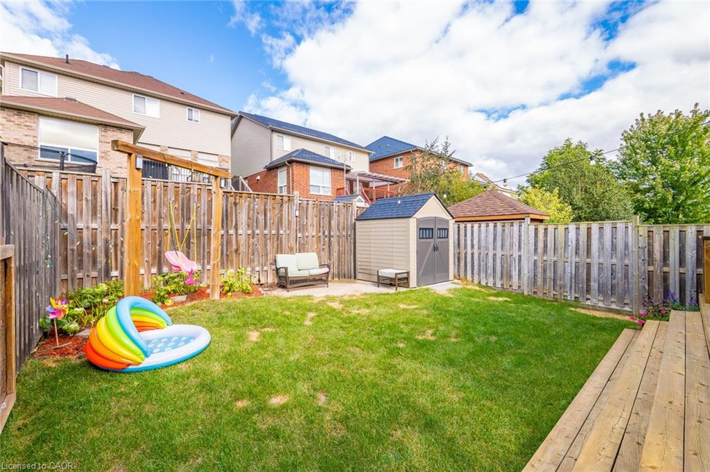 110 Oakes Crescent Property Photo 41