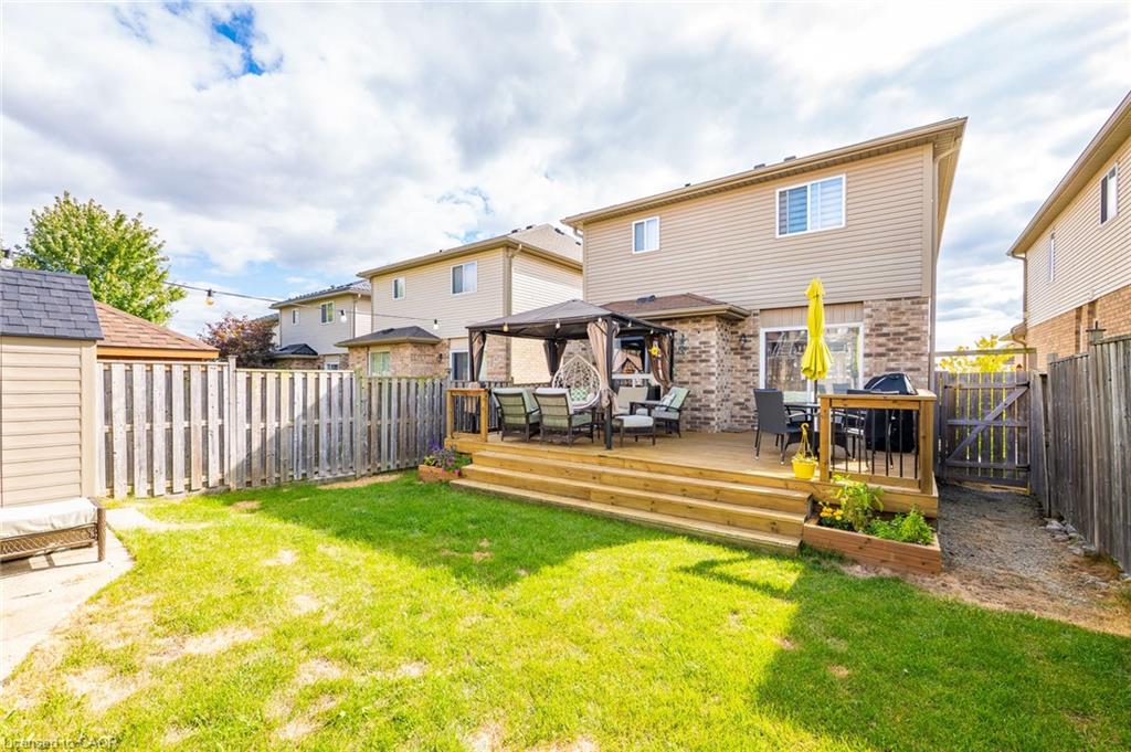 110 Oakes Crescent Property Photo 42