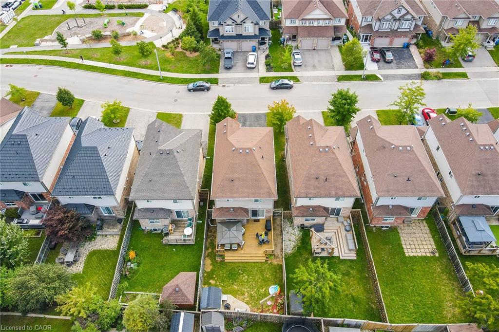 110 Oakes Crescent Property Photo 44