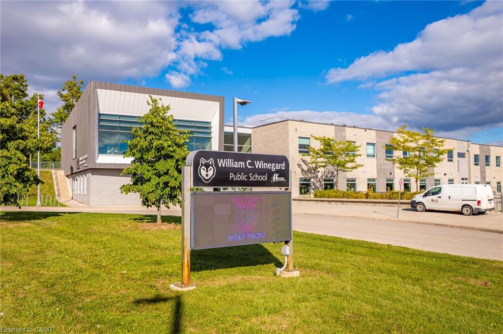 110 Oakes Crescent Property Photo 47