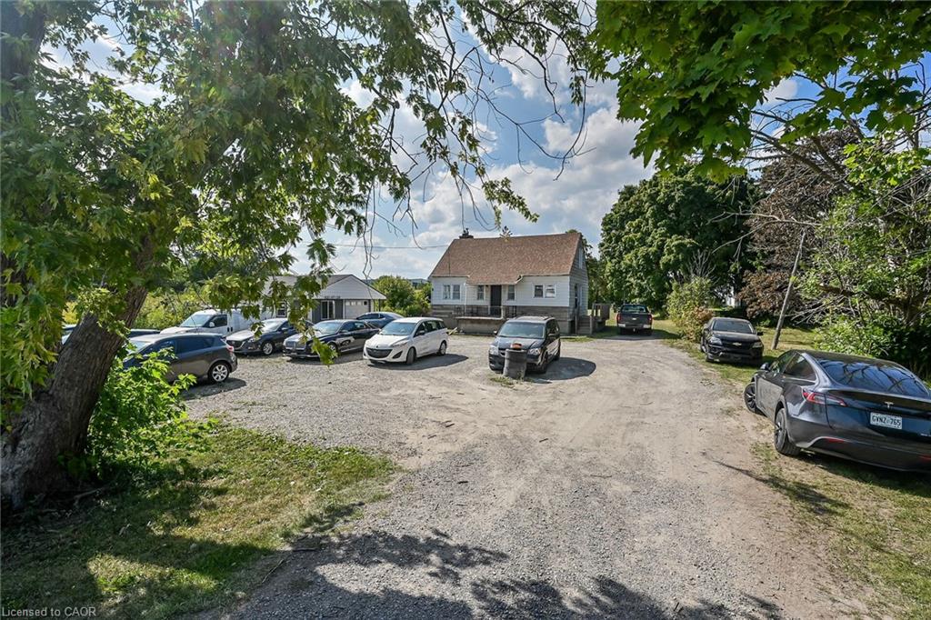 2918 Upper James Street Property Photo 4