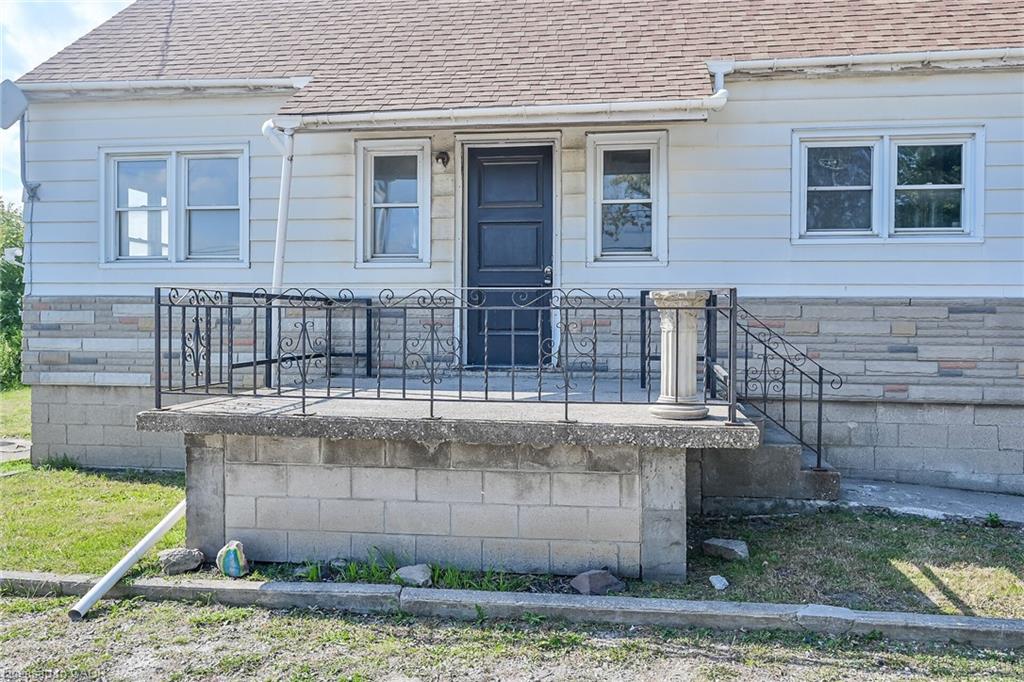 2918 Upper James Street Property Photo 7