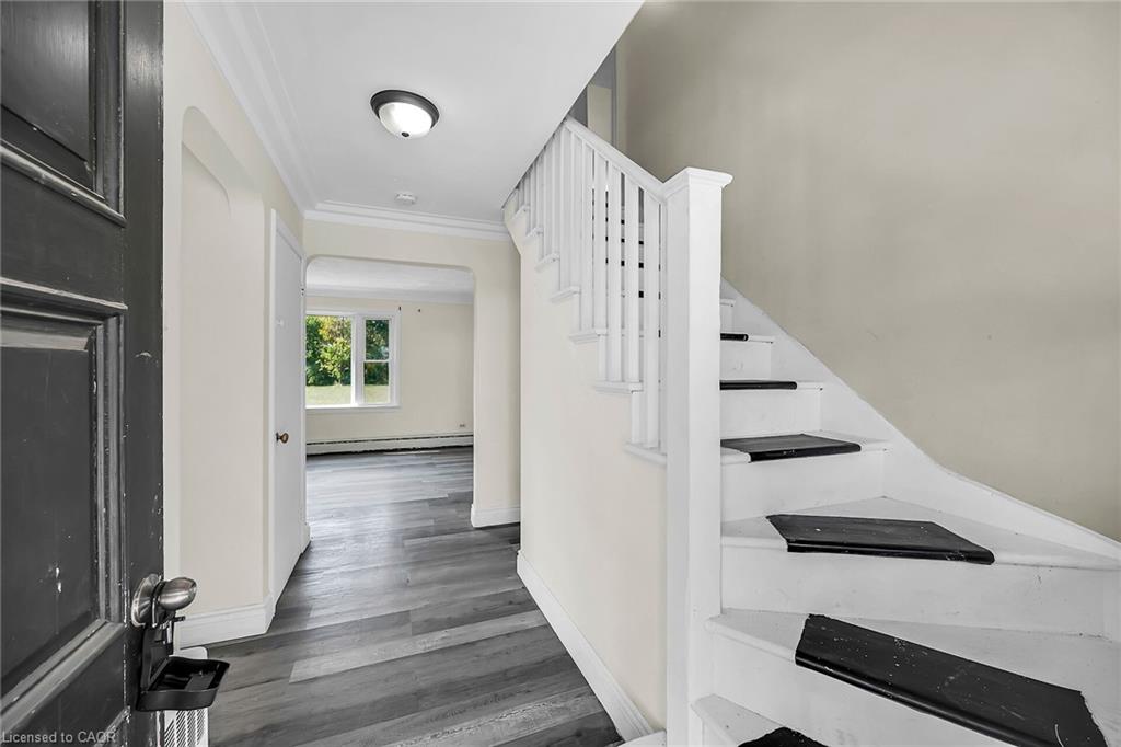 2918 Upper James Street Property Photo 9