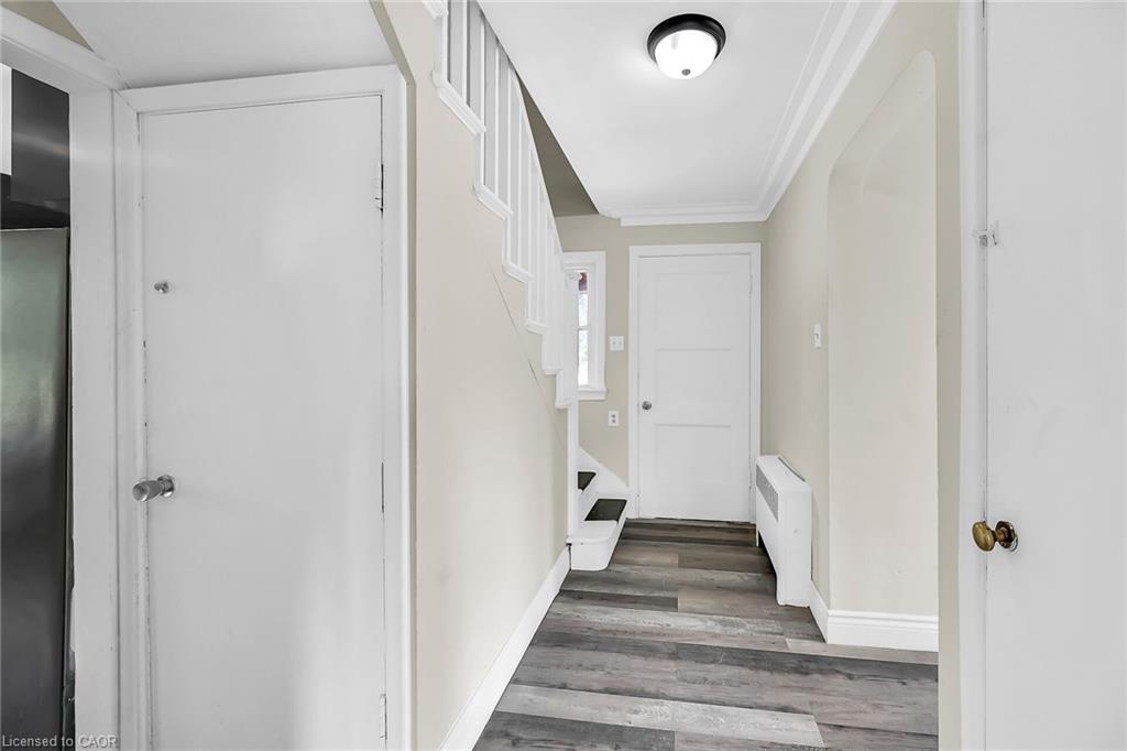 2918 Upper James Street Property Photo 10