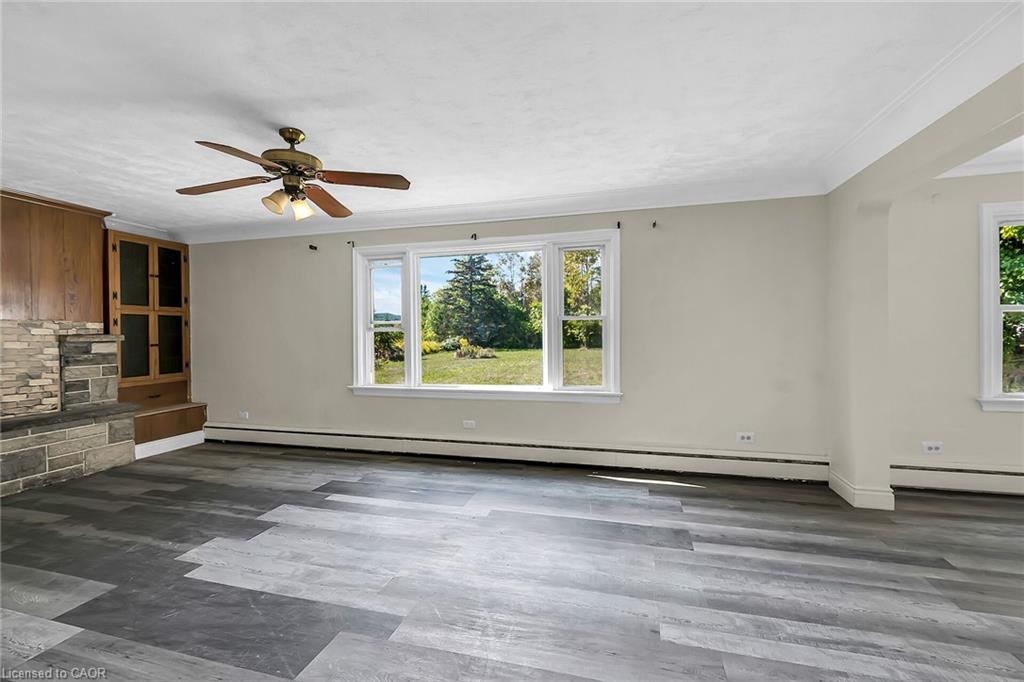 2918 Upper James Street Property Photo 11