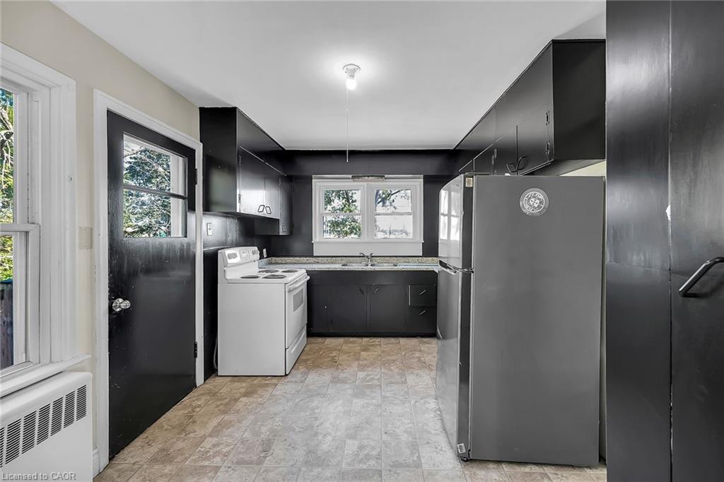 2918 Upper James Street Property Photo 17