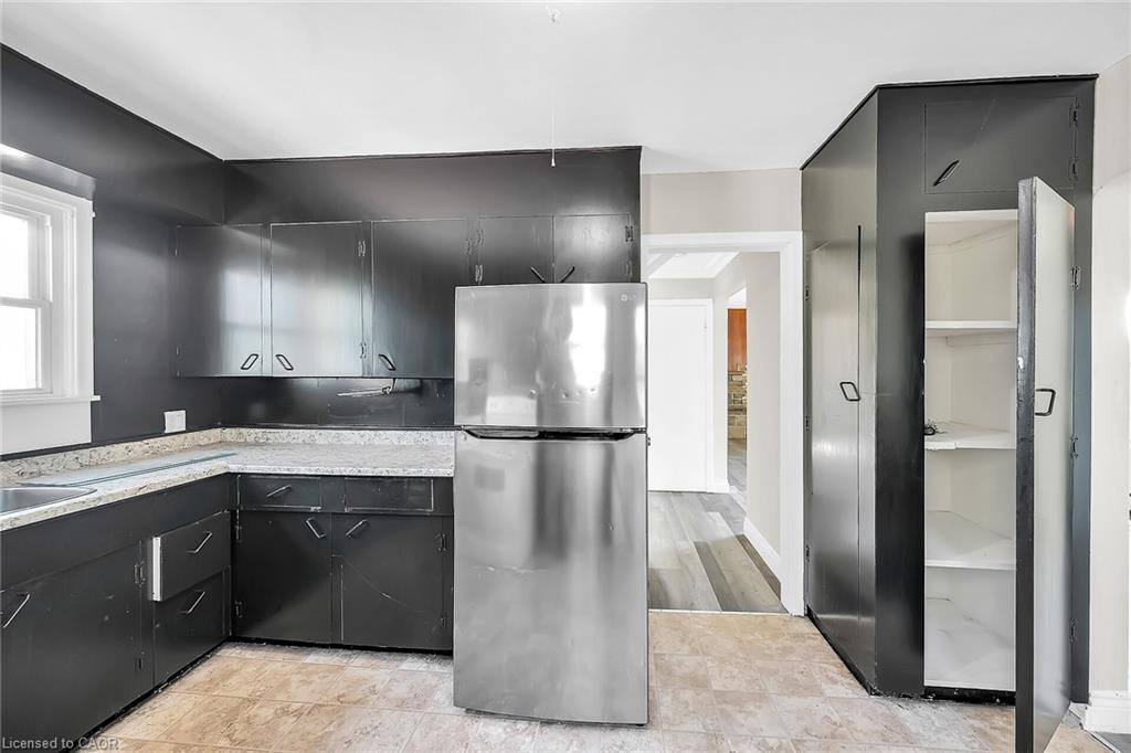 2918 Upper James Street Property Photo 21