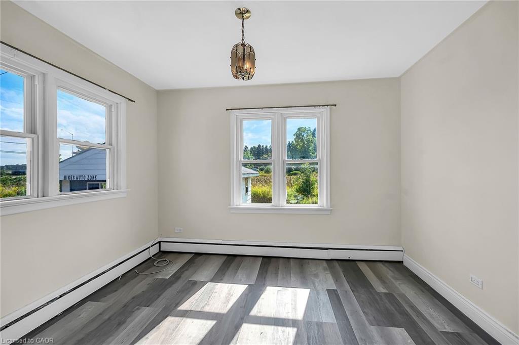 2918 Upper James Street Property Photo 22