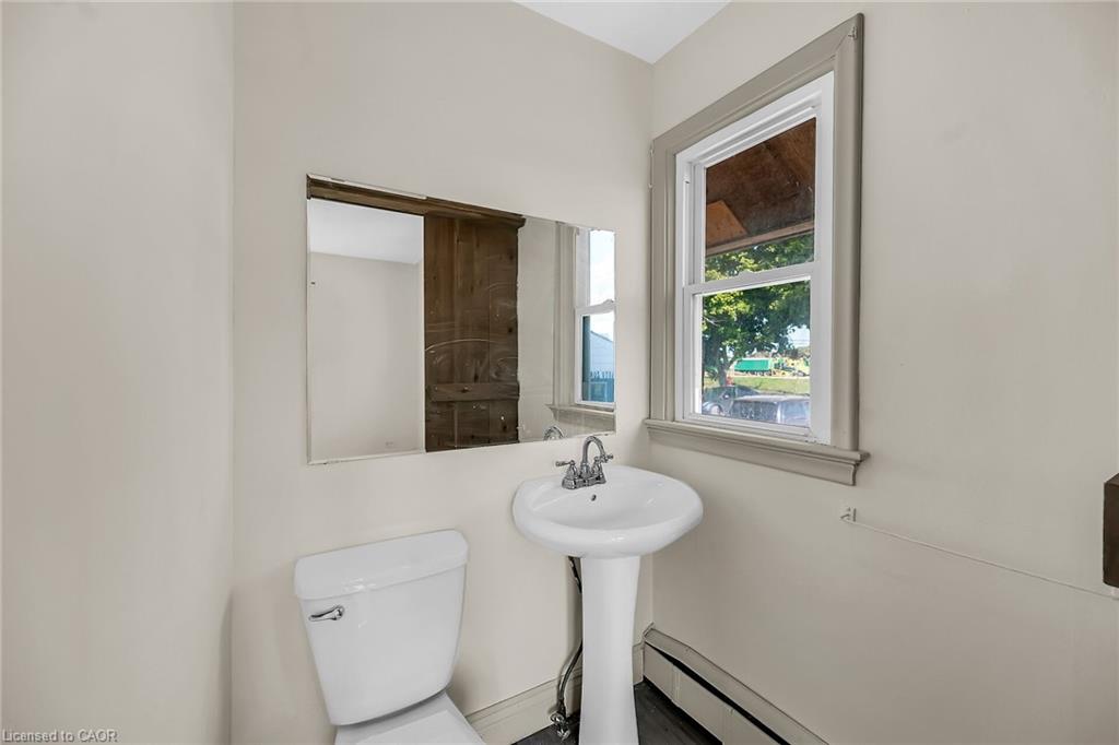 2918 Upper James Street Property Photo 24