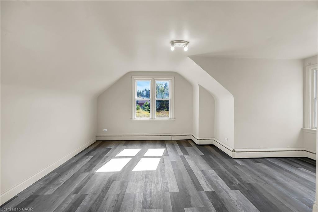 2918 Upper James Street Property Photo 27