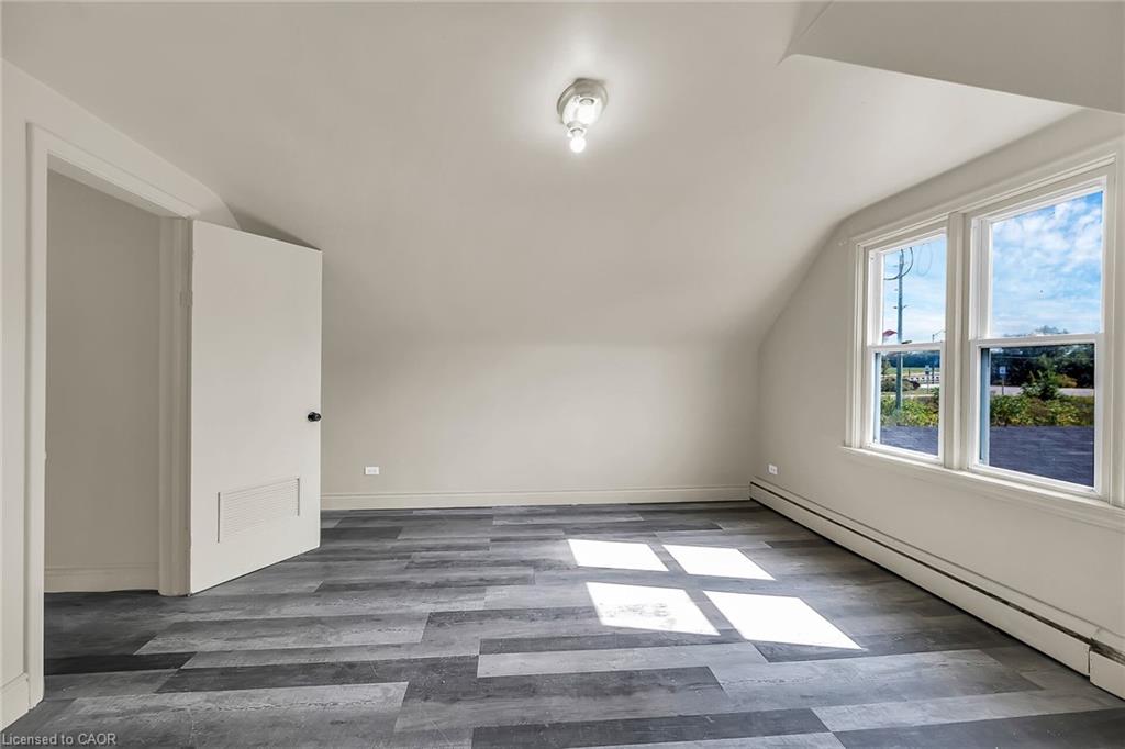 2918 Upper James Street Property Photo 30