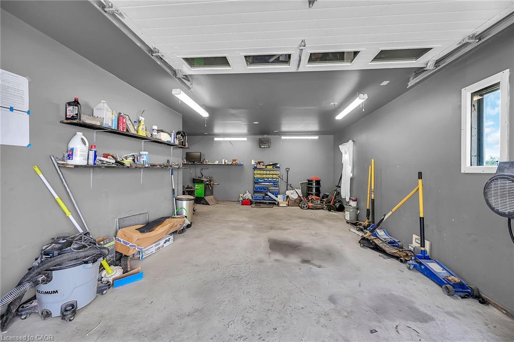 2918 Upper James Street Property Photo 35