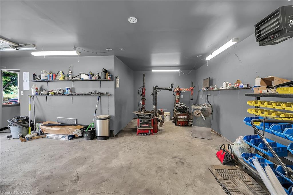 2918 Upper James Street Property Photo 36