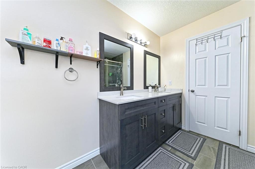 6 Wildflower Street Property Photo 20