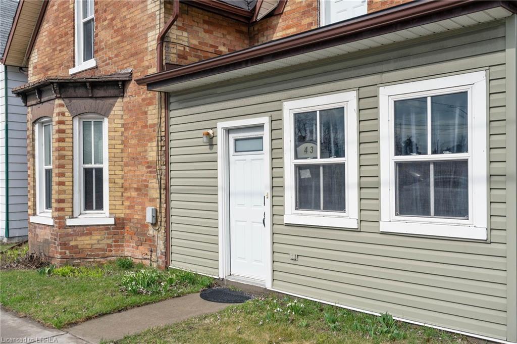 43 Main Street N Property Photo 4