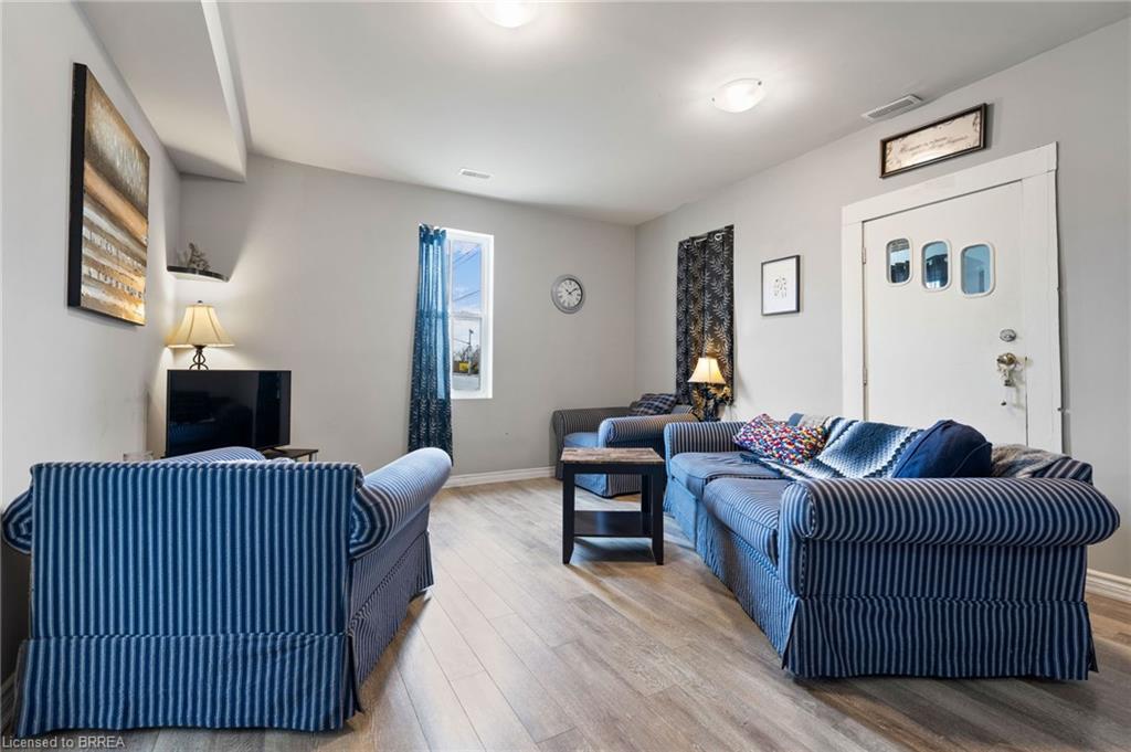 43 Main Street N Property Photo 7