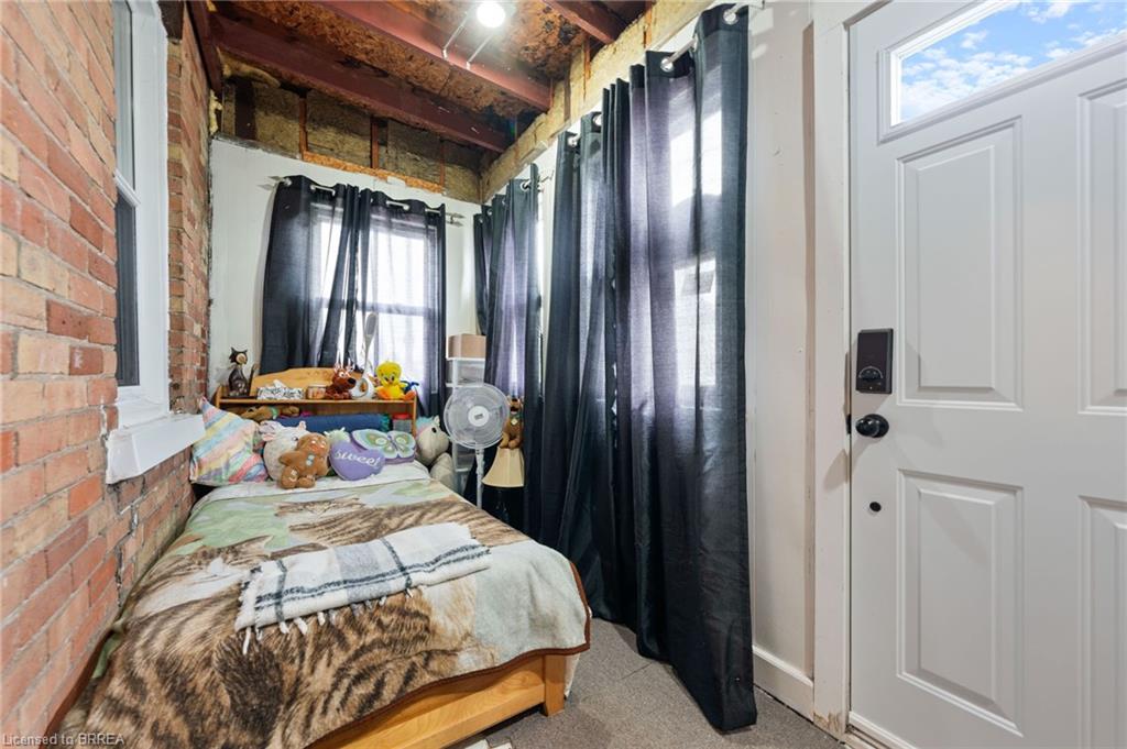 43 Main Street N Property Photo 11