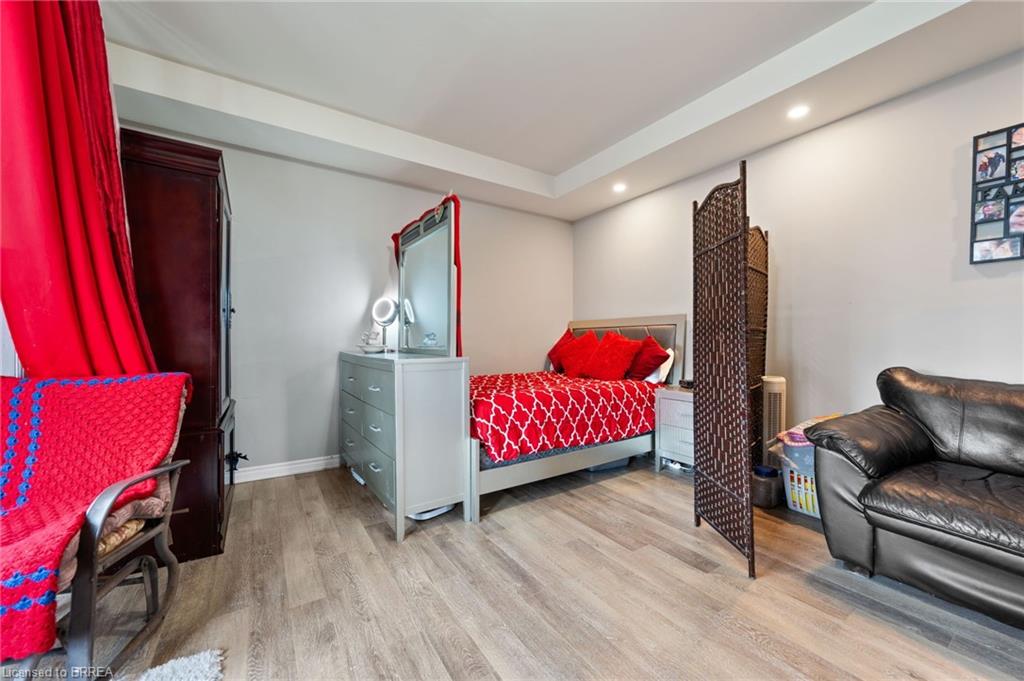 43 Main Street N Property Photo 13