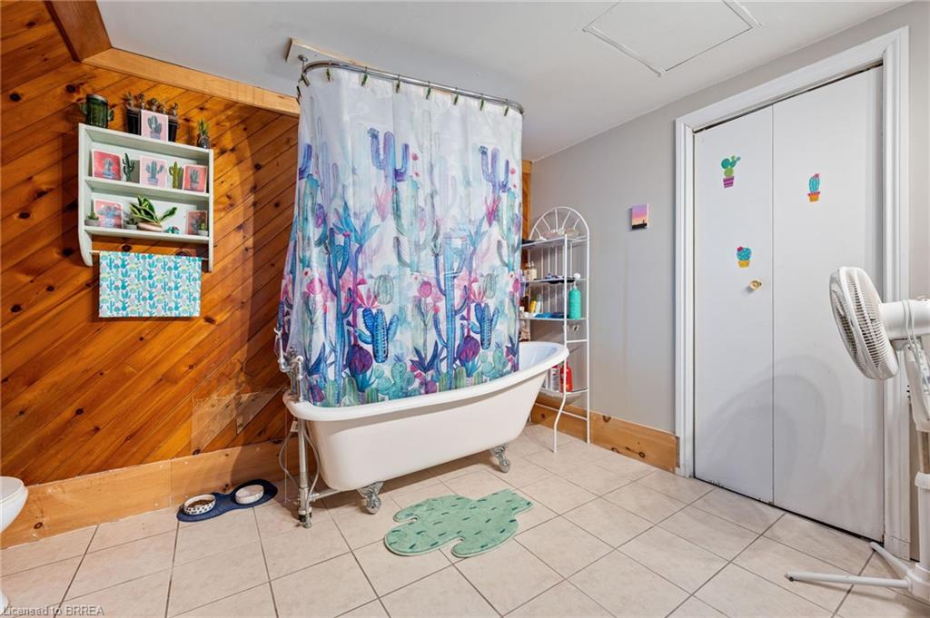 43 Main Street N Property Photo 18