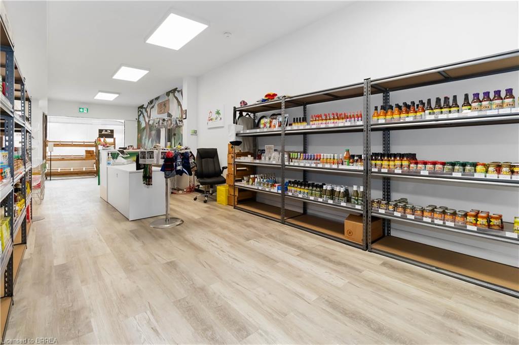 112 King St Street Property Photo 3