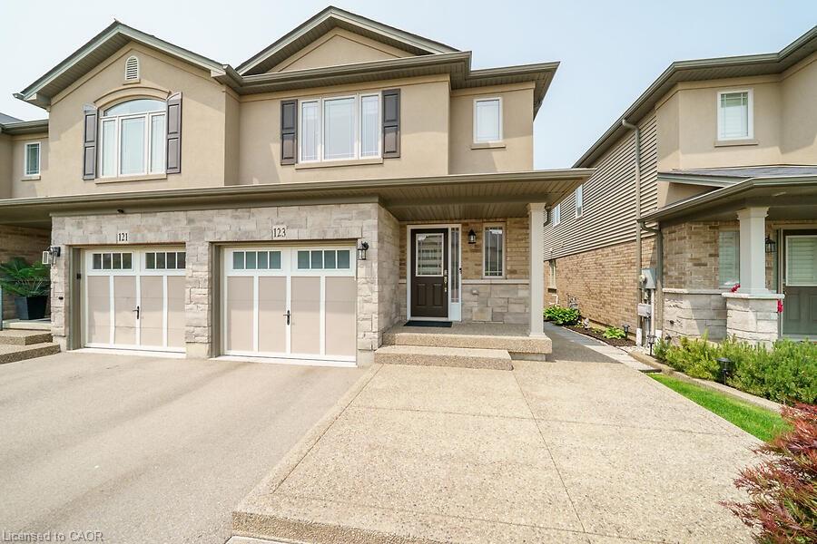 123 Westbank Trail Property Photo 1