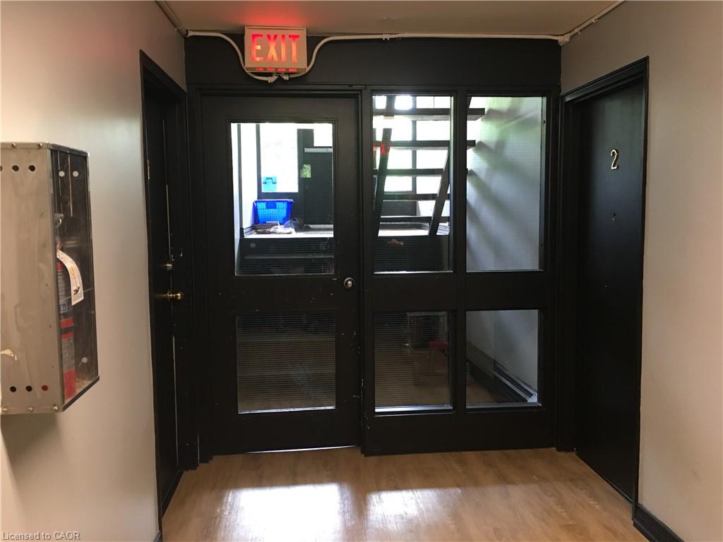 3-154 Elgin Street N Property Photo 3