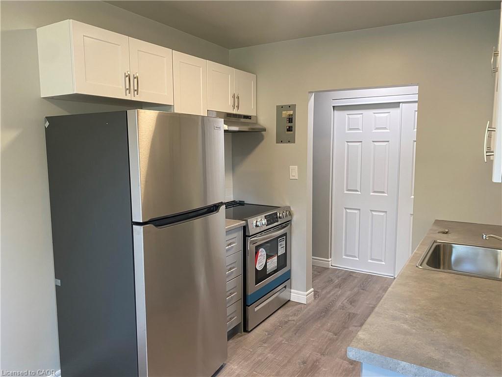 3-154 Elgin Street N Property Photo 7