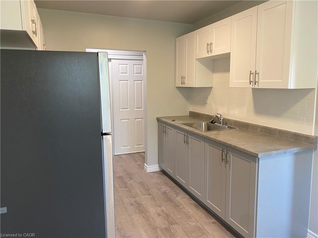 3-154 Elgin Street N Property Photo 8