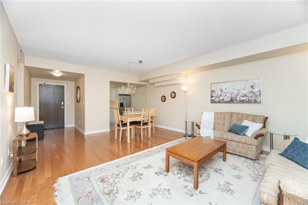 204-77 Governors Road Property Photo 11