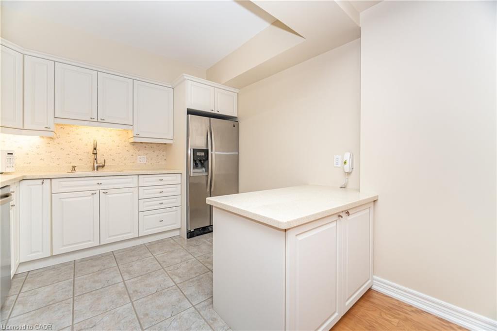 204-77 Governors Road Property Photo 13